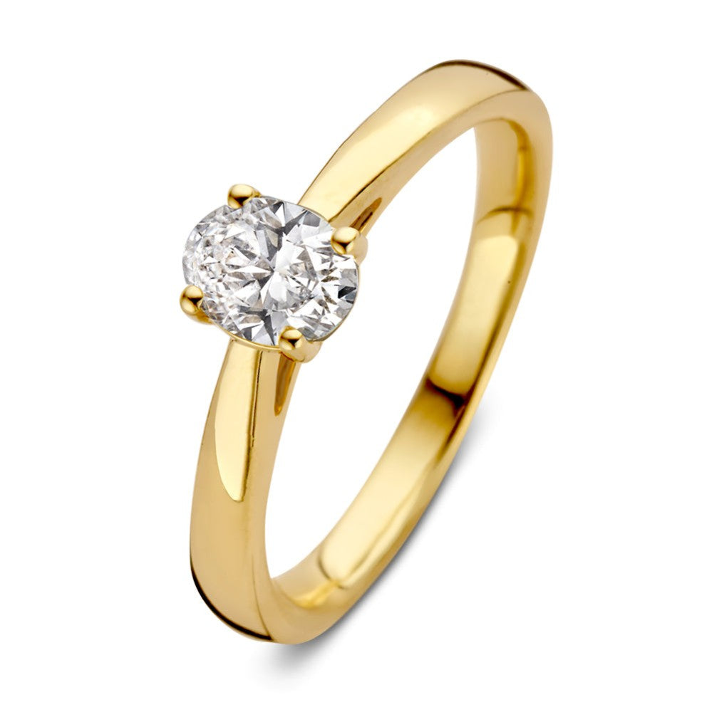 Anello in oro giallo con diamante centrale di 0,50 carati.