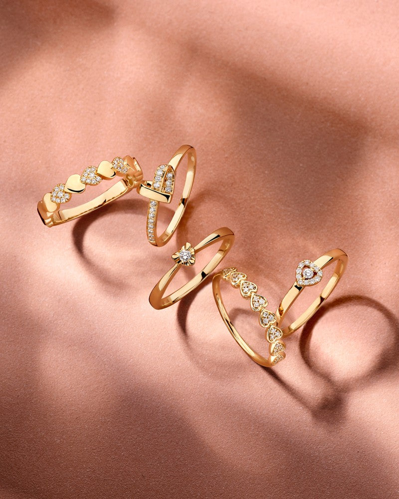 Anello in Oro Giallo con Diamanti – Sobria Eleganza0.09 crt.