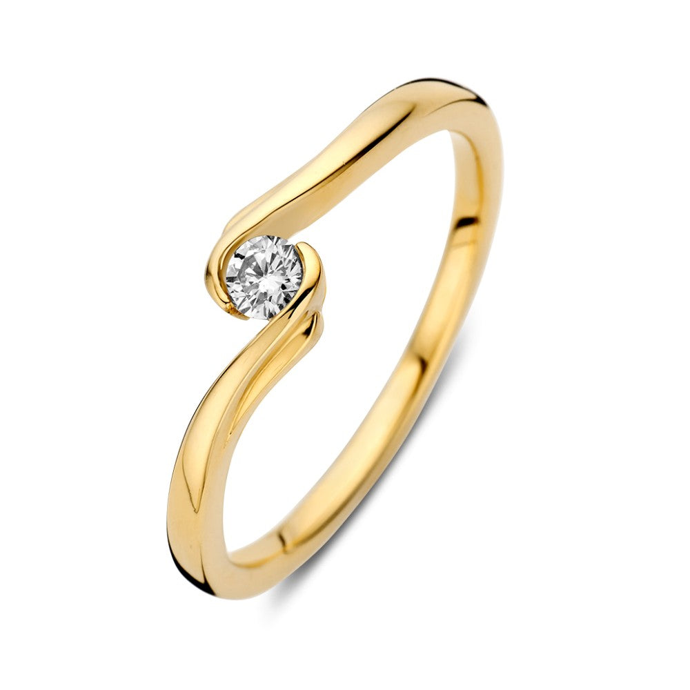 Anello in oro giallo con brillante da 0,11 carati, design sinuoso e lucido.
