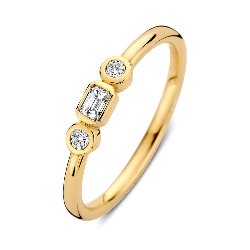 Anello in oro giallo 14k con smeraldo e diamanti taglio brillante.