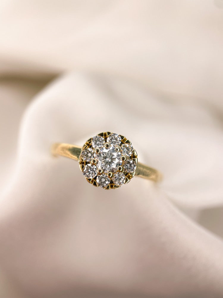 Elegante Anello in Oro Giallo con Diamante Halo – Oro 14 Carati, 0.40ct Diamante