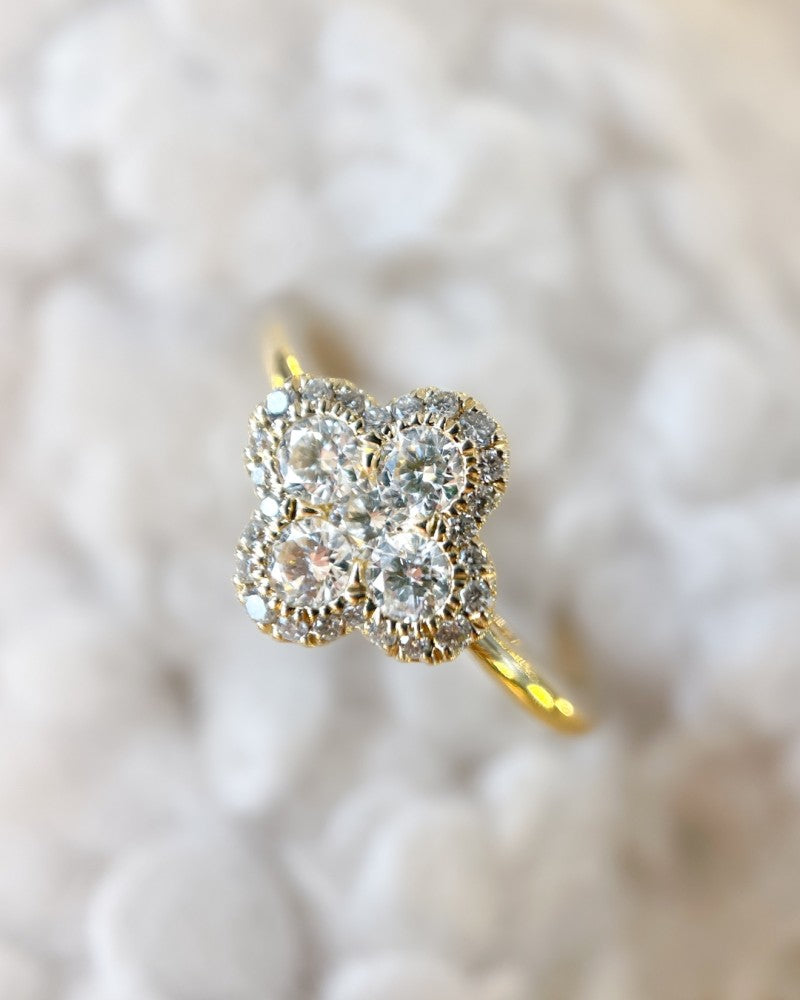 Anello oro giallo brillante 0.48 crt.