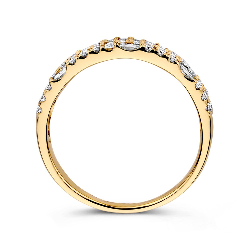 Elegante anello in oro giallo con diamanti taglio brillante e baguette 0,94 ct