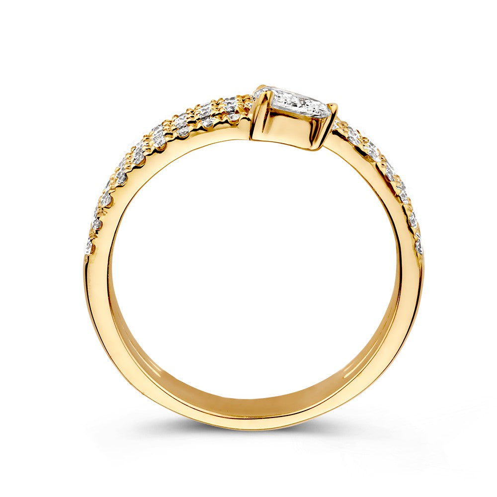 Splendido Anello in Oro Giallo con Diamanti, Design Unico e Diamante Taglio Pera 0.98 crt.
