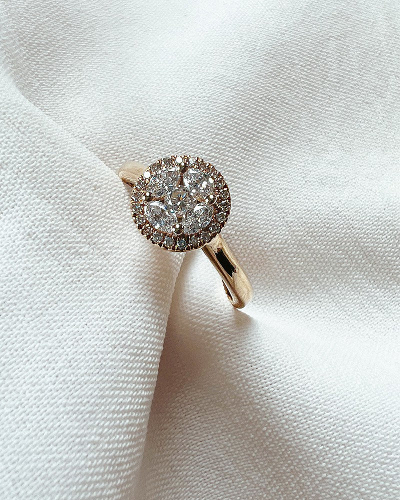Anello in Oro Giallo con Diamanti – 0,52 Carati – Taglio Brillante e Marquise