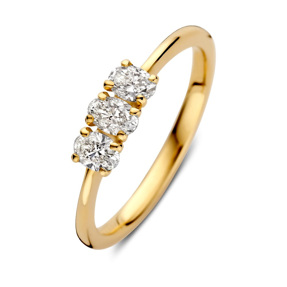 Anello in oro giallo con tre diamanti da 0,54 carati.