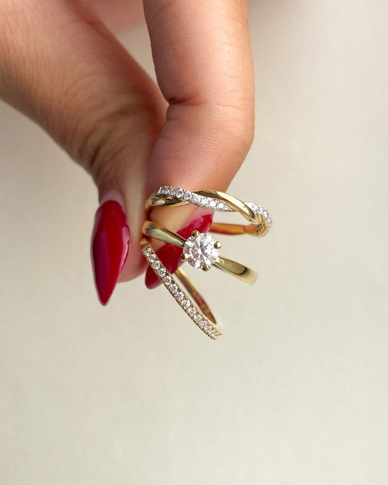 Anello Jackie 0,15 ct. oro giallo