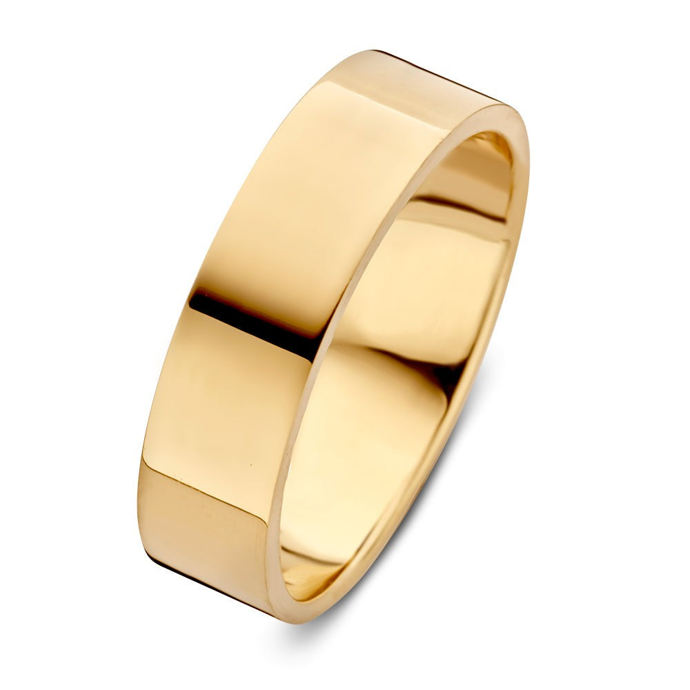 Anello in oro giallo lucido di 6 mm di larghezza.