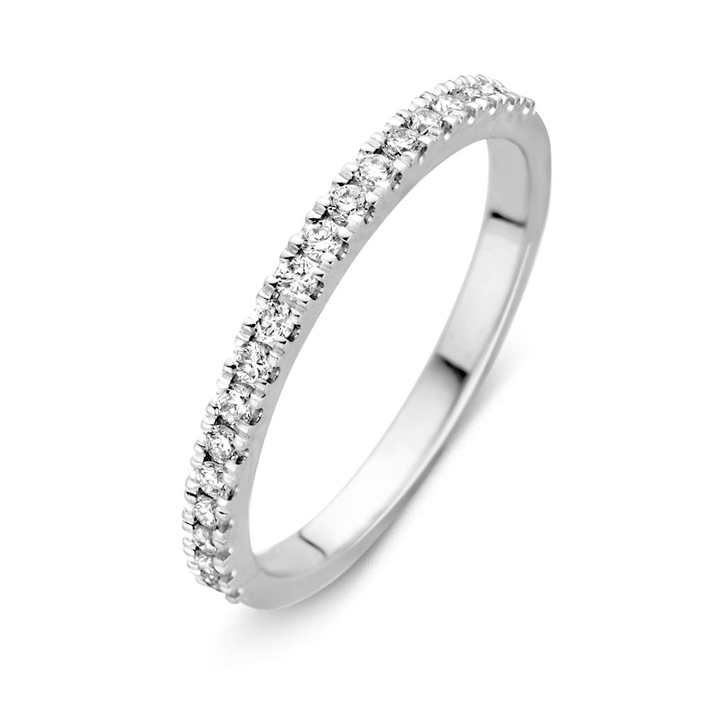 Anello in oro bianco 14 carati con diamanti incastonati, design sottile e raffinato.