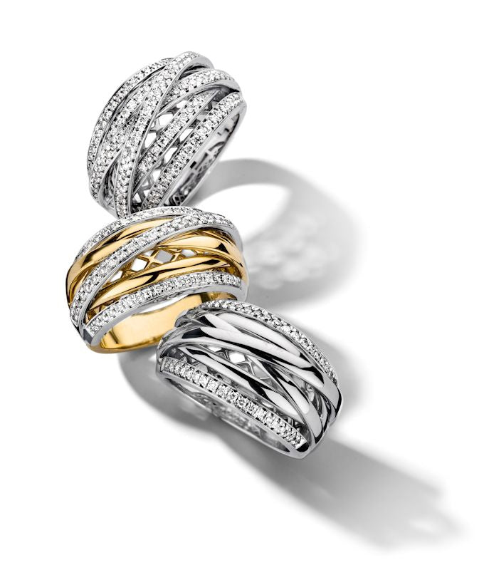 Anello in oro bianco con brillante 0.68 crt.