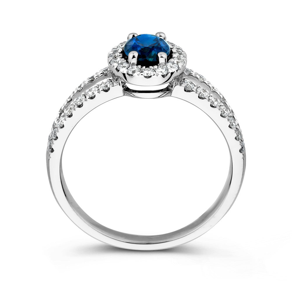 Anello in Oro Bianco con Zaffiro Blu Ovale, Diamanti Entourage, 14 Carati, 1.02 crt Zaffiro, 0.50 crt Diamanti