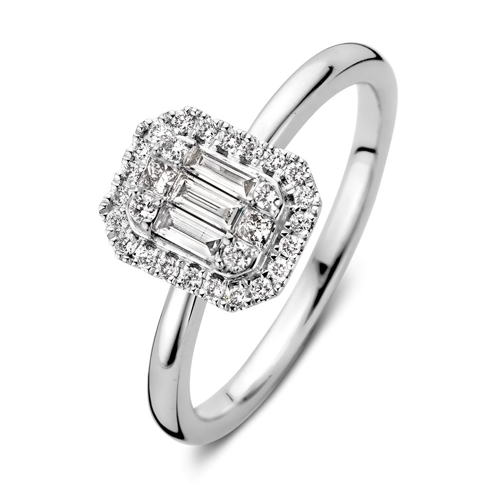 Anello in oro bianco con diamanti baguette e pavé, design rettangolare.