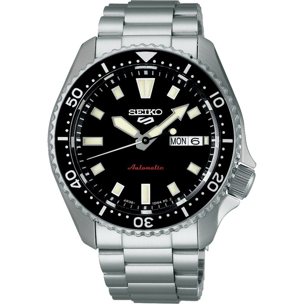 Orologio da uomo Seiko 5 Sports con cassa nera, quadrante nero e bracciale in acciaio inox.