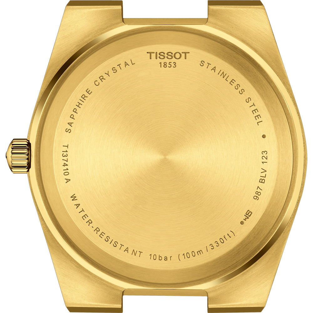Achteraanzicht van de horlogekast van de Tissot PRX met gravures: Tissot 1853, saffierglas, roestvrij staal, waterdicht 10 bar (100 m/330 ft), Zwitsers quartz-uurwerk en andere details over het model.
