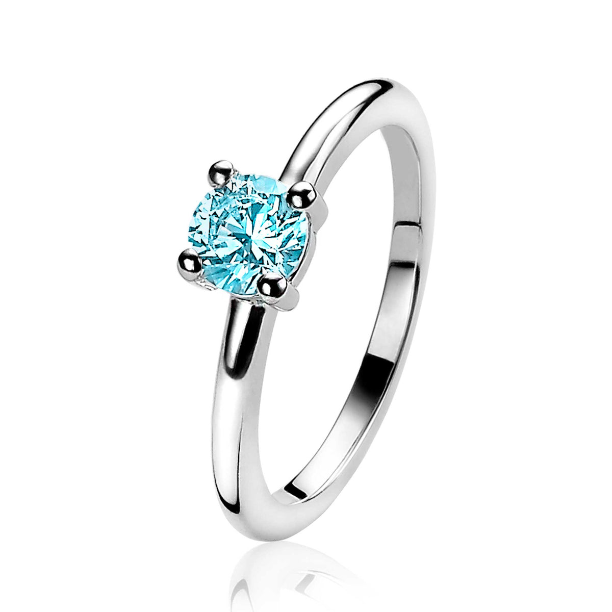Anello in argento con pietra azzurra a forma di brillante.