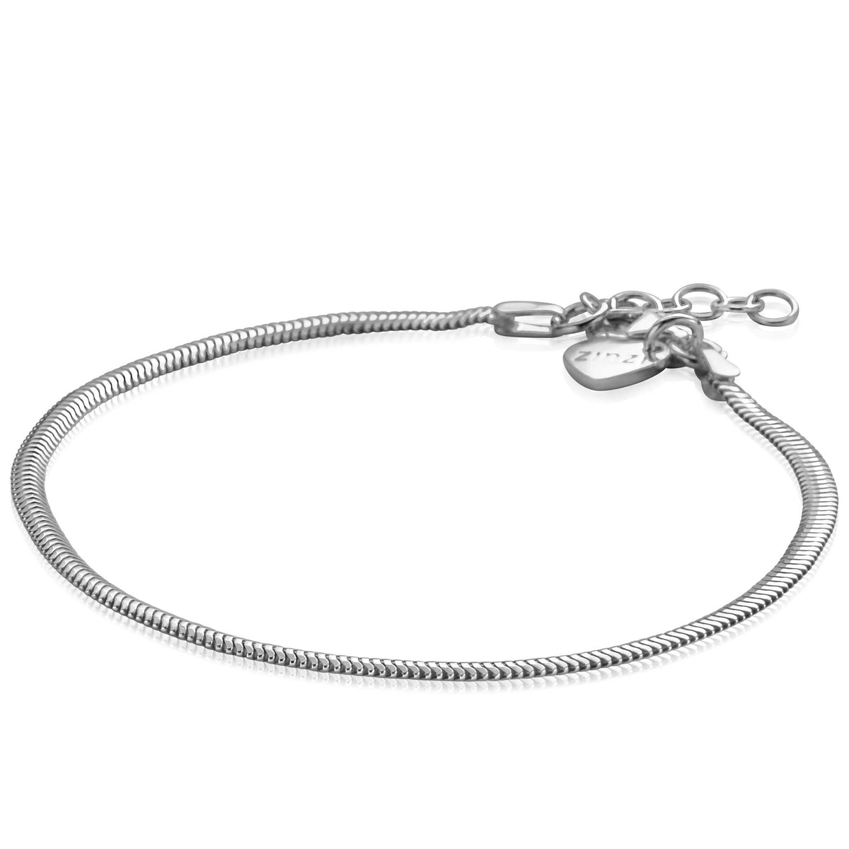 Bracciale in argento con maglia rolò e chiusura a moschettone.