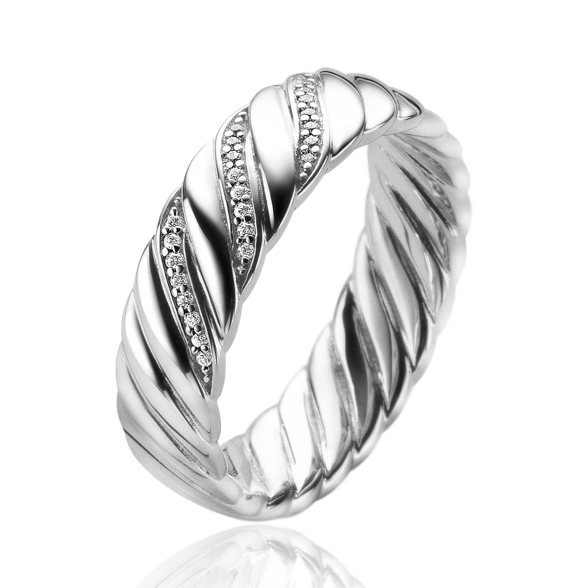 Anello in argento con design intrecciato e dettagli in zirconia.