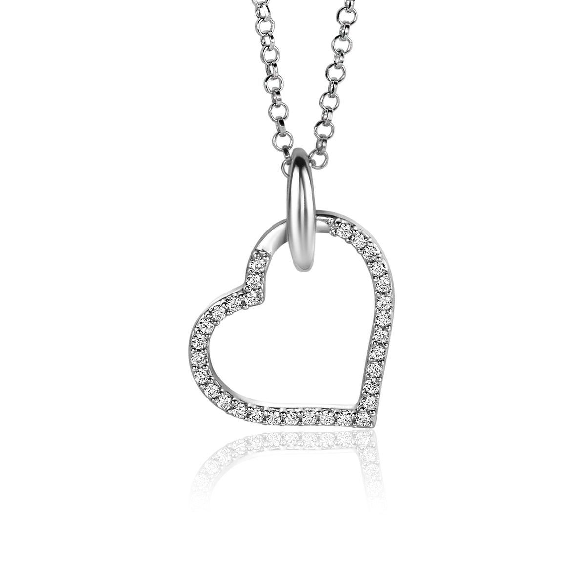 Ciondolo a forma di cuore in argento con zirconi, appeso a una catena sottile.