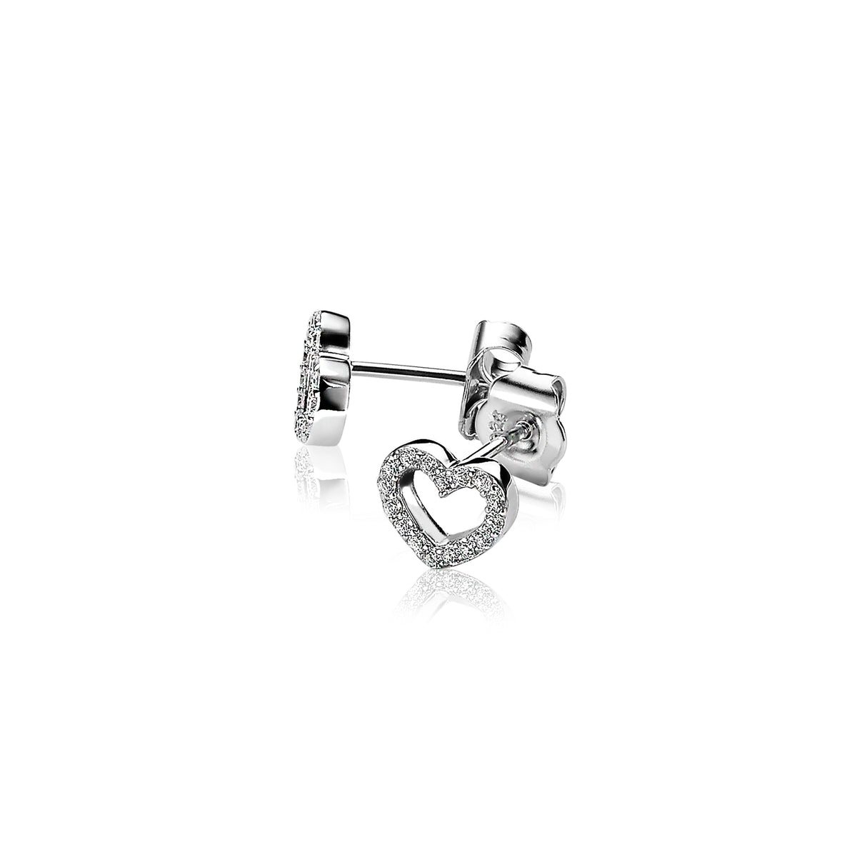 Orecchini in argento con pendente a forma di cuore decorato con zirconi.