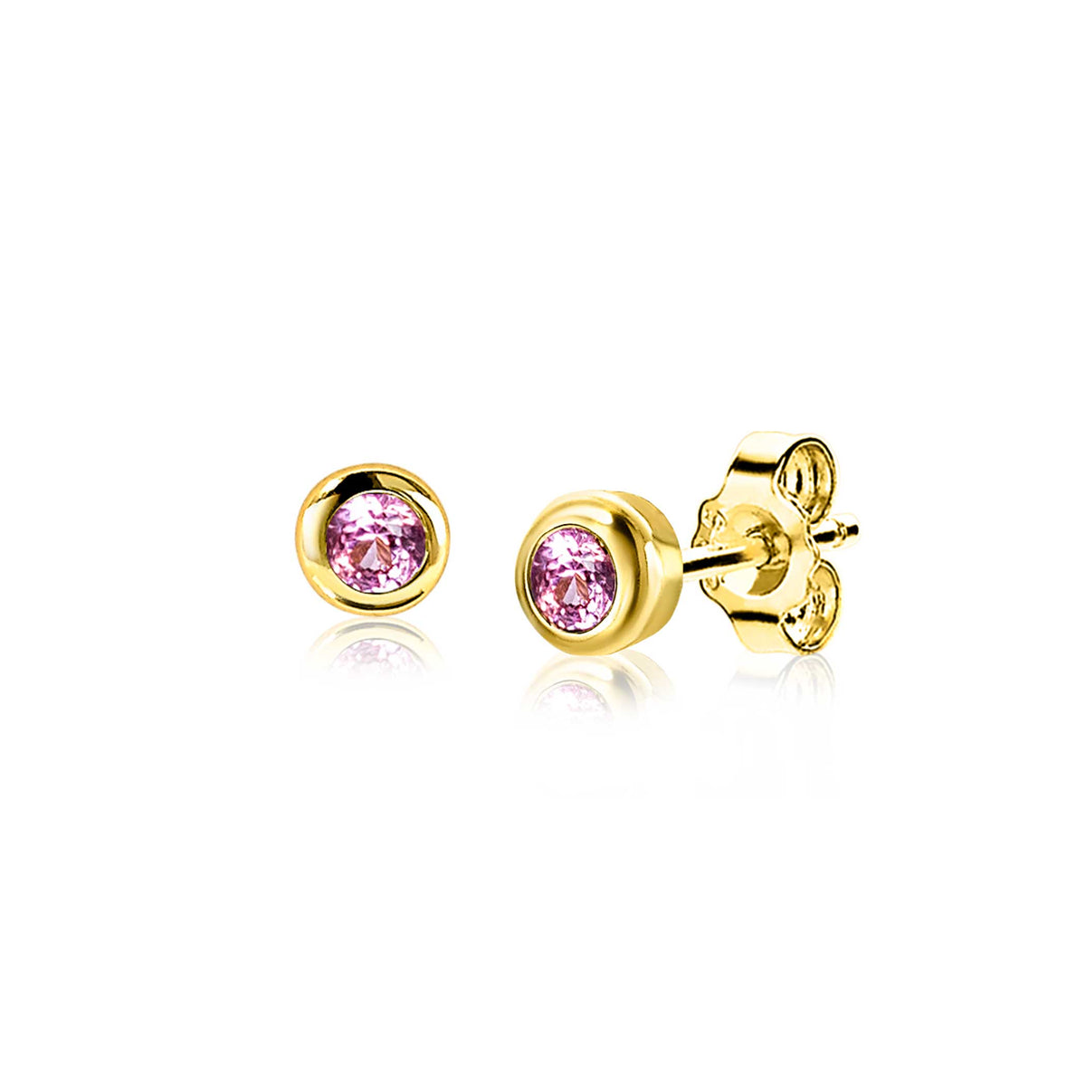 Orecchini in oro placcato con pietra rosa, forma rotonda e chiusura a farfalla.