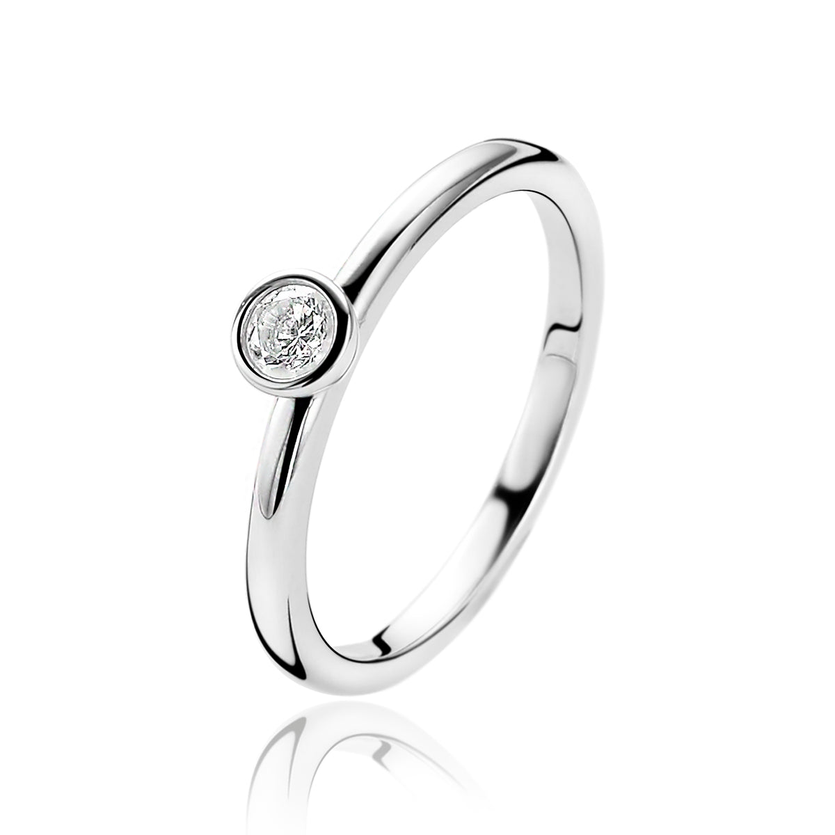 anello in argento con zircone centrale brillante