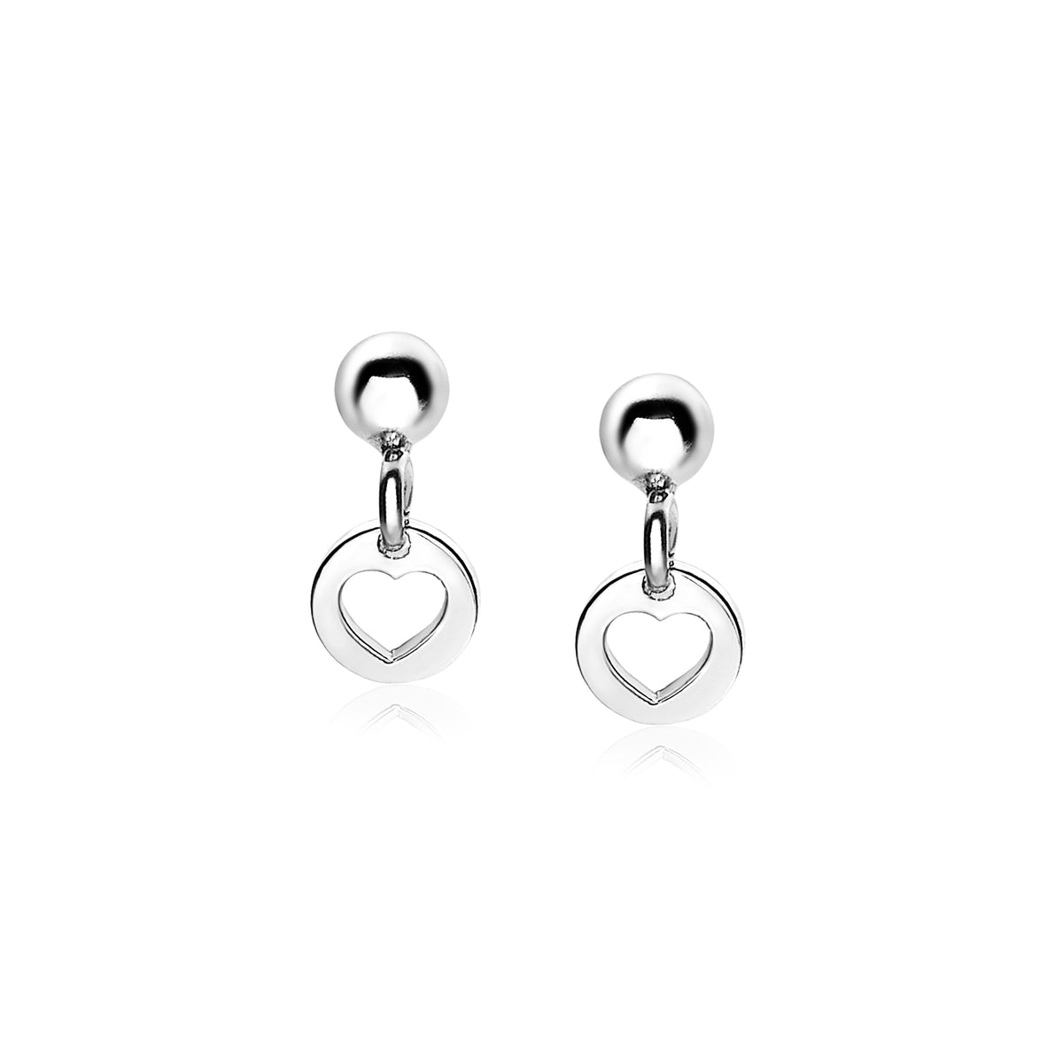 Orecchini in argento con pendente a forma di cuore, design semplice e moderno.