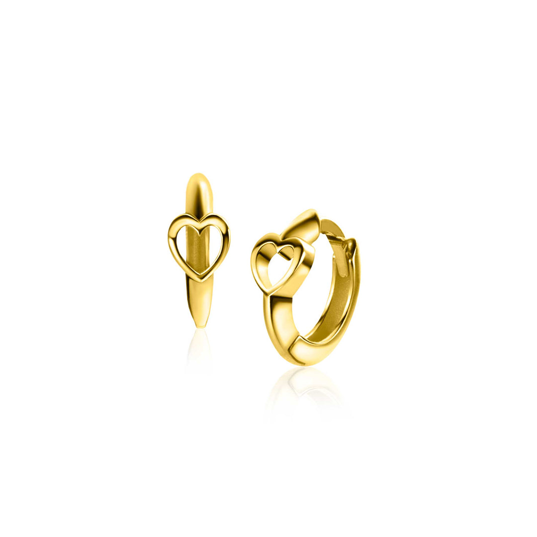 De Zinzi Oorbellen Goud Zgo449 oorbellen van Zinzi tonen luxueuze hartvormige ontwerpen met een klapsluiting voor eenvoudig dragen. Eén oorbel wordt aan de voorkant getoond en de andere onthult ingewikkelde uitgesneden details, afgezet tegen een effen witte achtergrond.