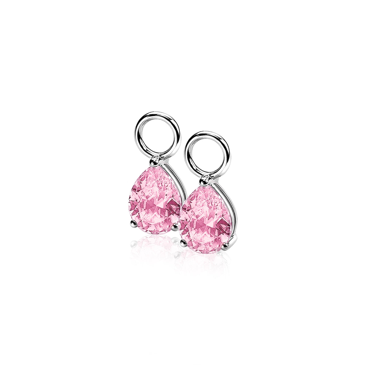 Orecchini in argento con pendenti a forma di goccia e pietre rosa.