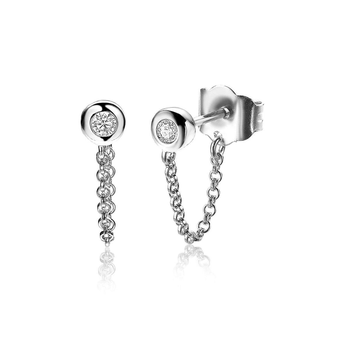 Orecchini in argento con pendente a catena e dettagli brillanti.