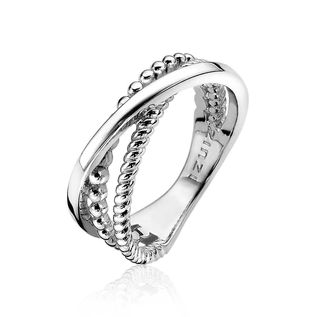 Anello in argento con dettagli intrecciati e perline.