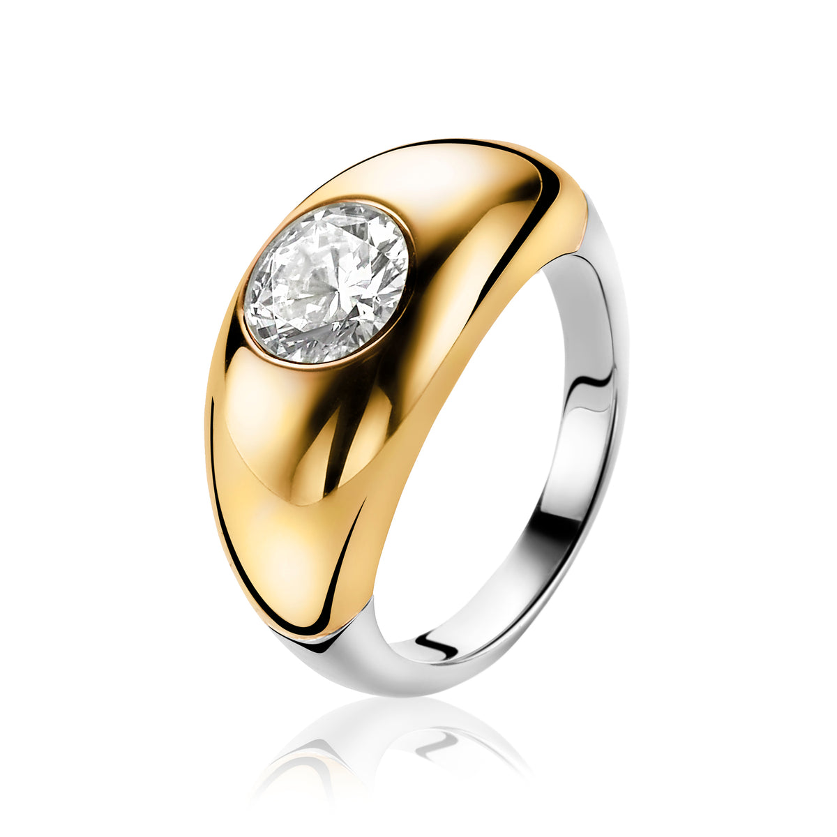 Anello placcato oro con pietra brillante ovale.