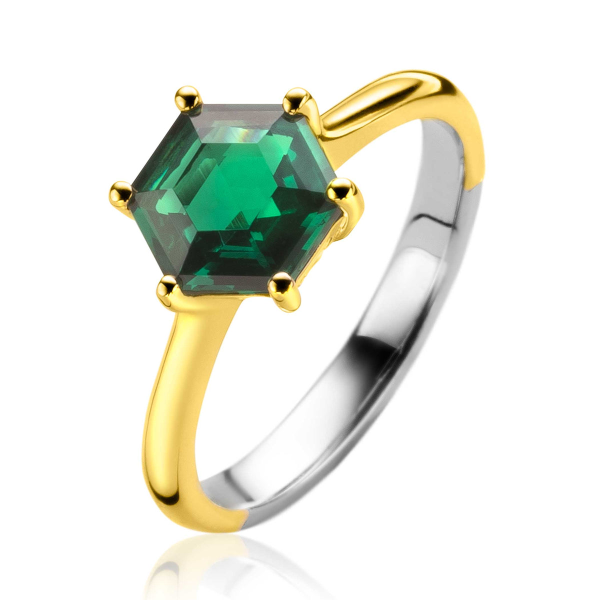 Anello placcato oro con pietra verde esagonale.