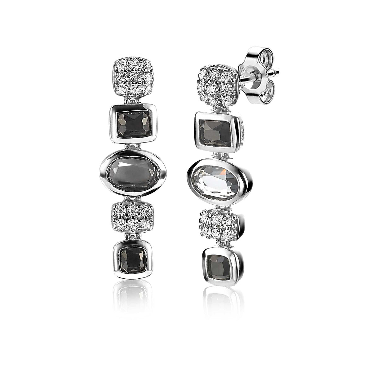 Orecchini in argento con pietre di diverse forme e dimensioni, dettagli brillanti.