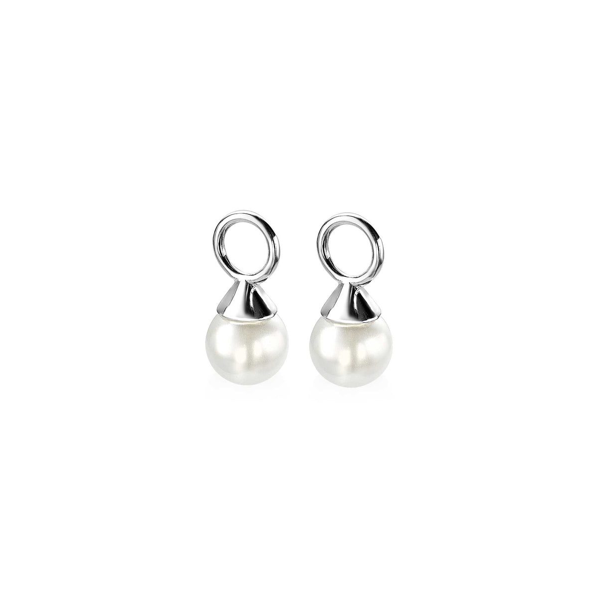 Orecchini in argento con perla bianca pendente e dettaglio a cerchio.