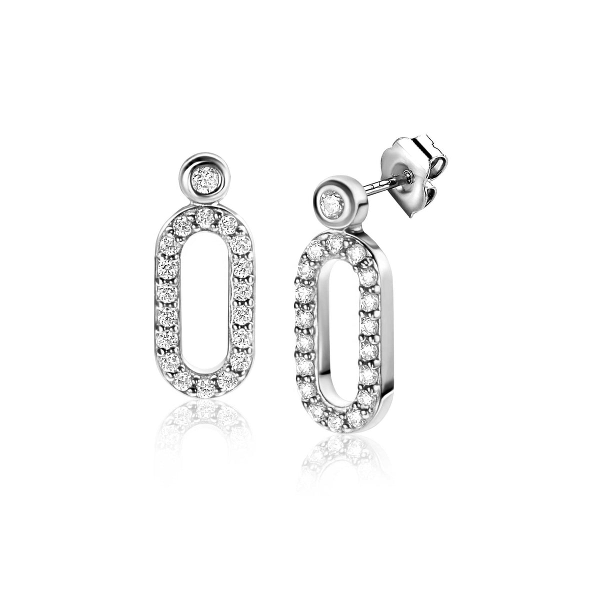 Orecchini in argento con forma ovale, decorati con zirconi brillanti.