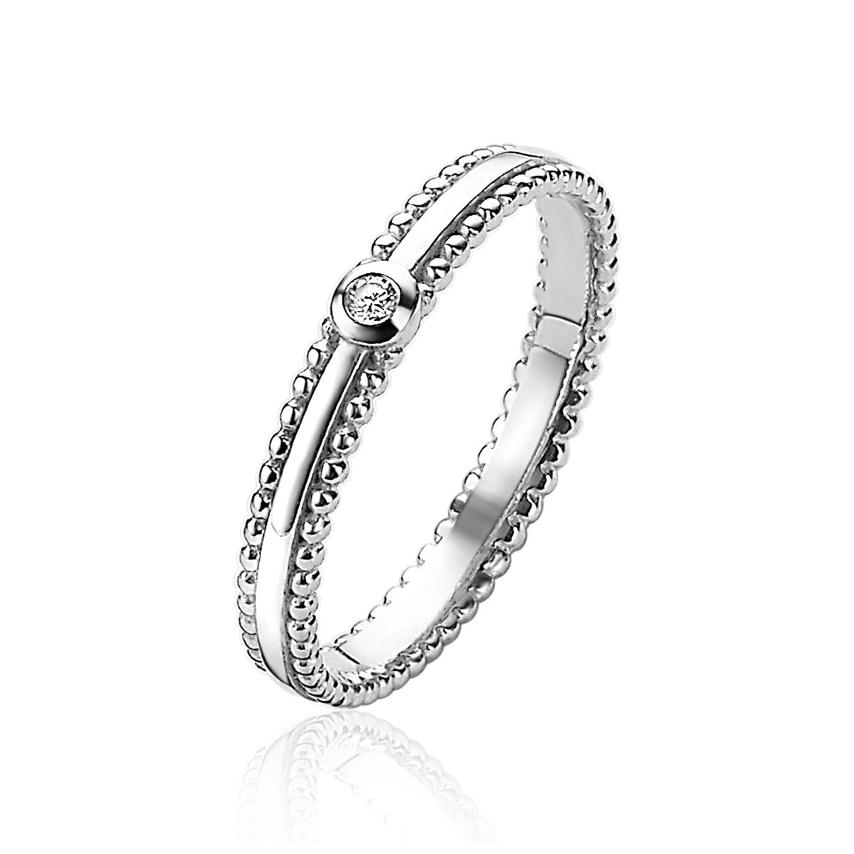 Anello in argento con dettagli a pallini e una pietra centrale brillante.