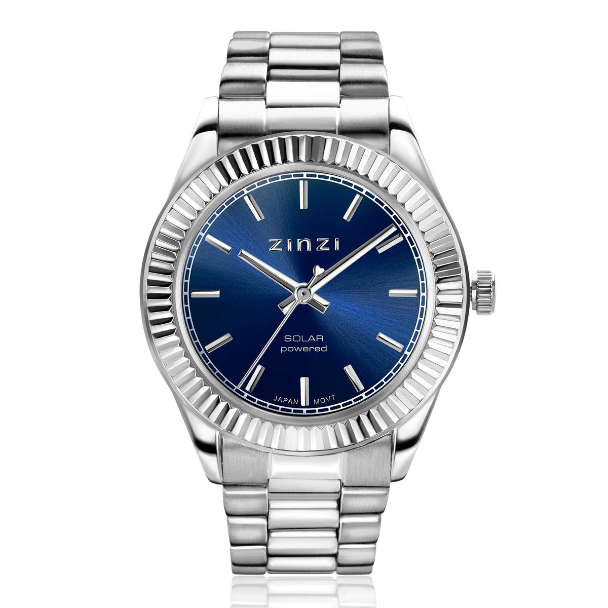 Orologio in acciaio argentato con quadrante blu e dettagli lucidi, cinturino a maglia rolò.