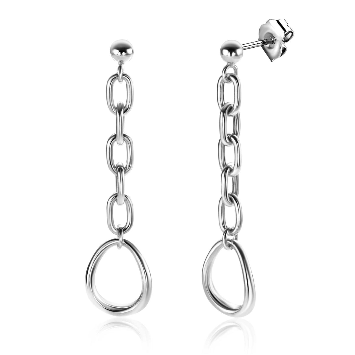 Orecchini in argento con catena e anello pendente.