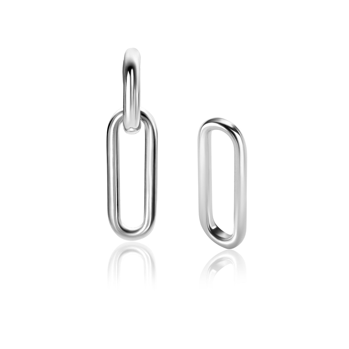 Orecchini in argento con forma ovale allungata e finitura lucida.