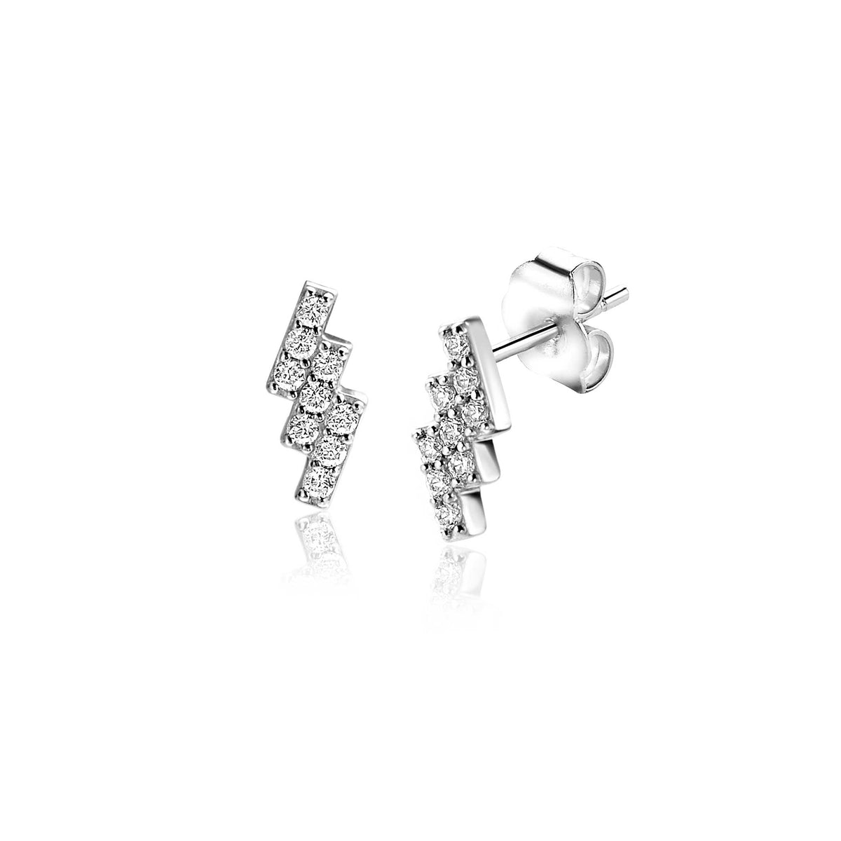 Orecchini in argento con design a zigzag e pietre scintillanti.