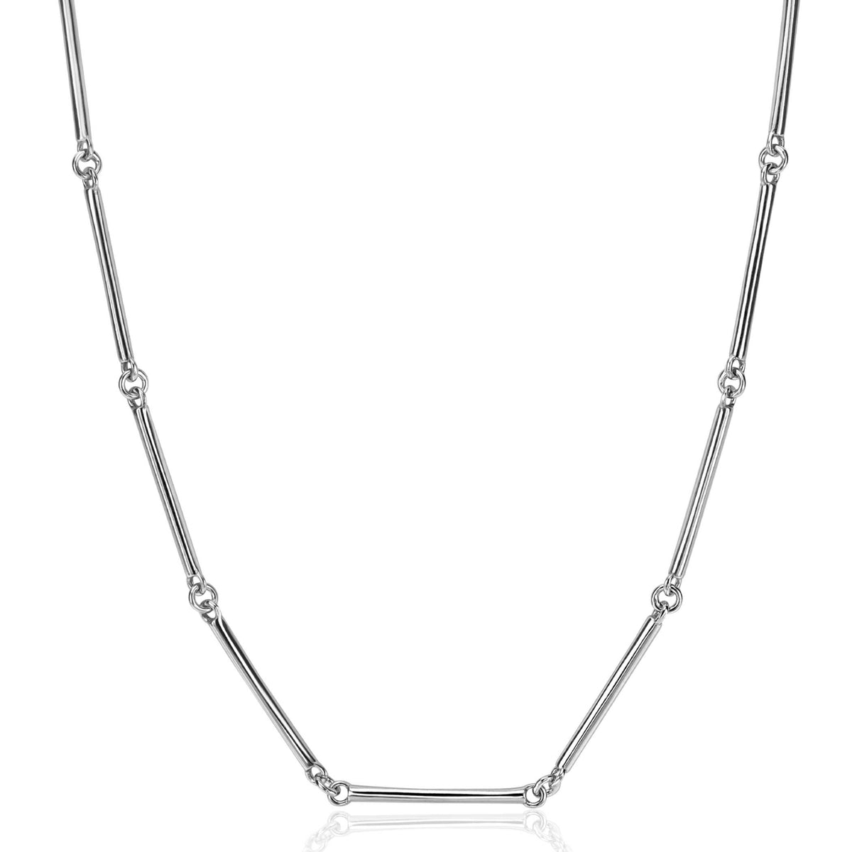 Collana in argento con maglie allungate e dettagli rotondi.