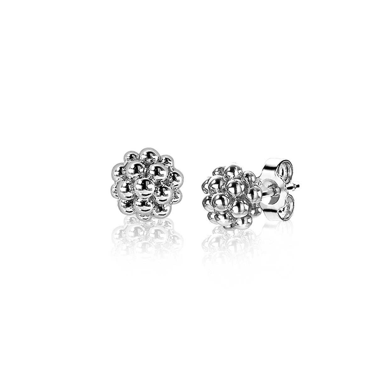 Orecchini in argento con design a sfera intrecciata.