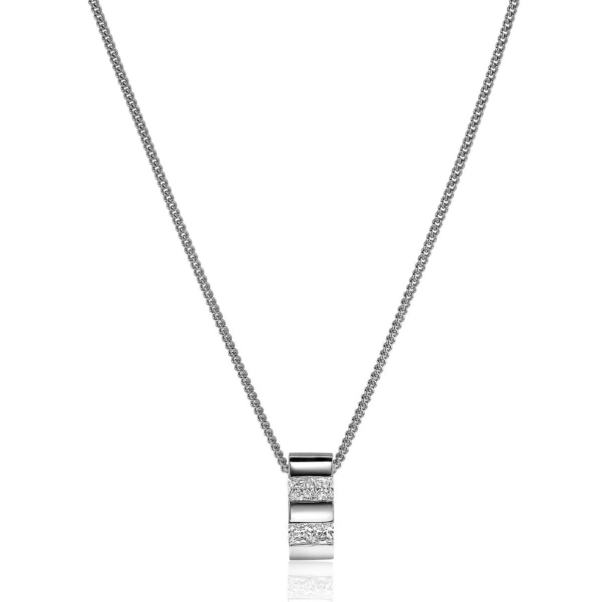Collana in argento con pendente a barretta lucida e dettagli scintillanti.