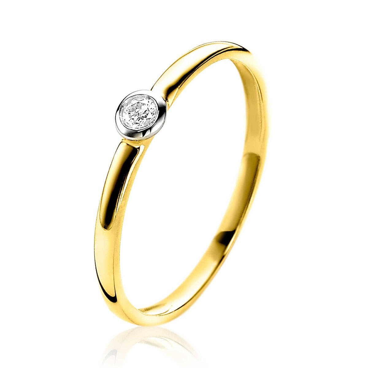 Anello in oro con un diamante centrale incastonato.