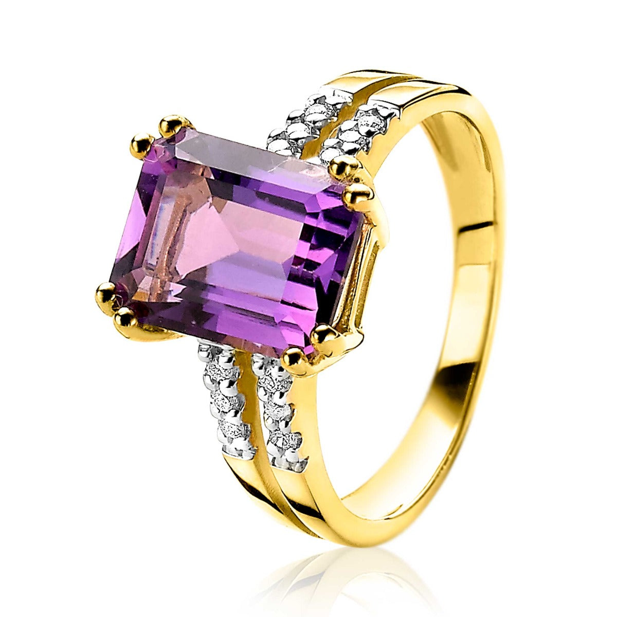 Anello in oro con pietra viola rettangolare e dettagli in zirconia.