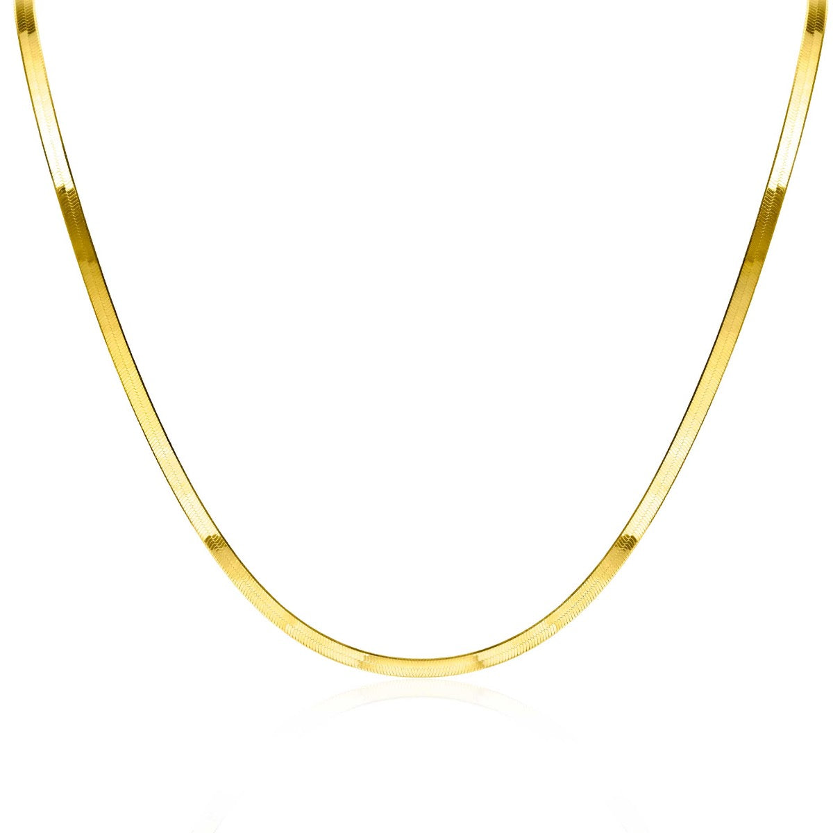 Collana placcata oro con design sottile e lucido.