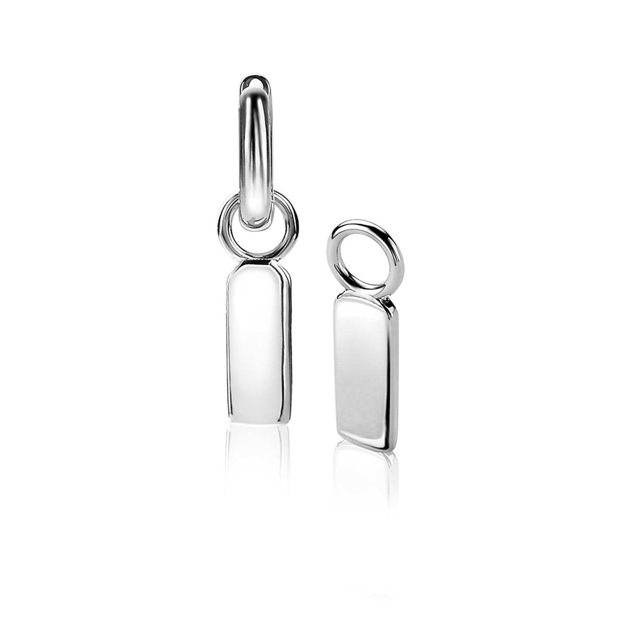Orecchini in argento con pendenti rettangolari lucidi.