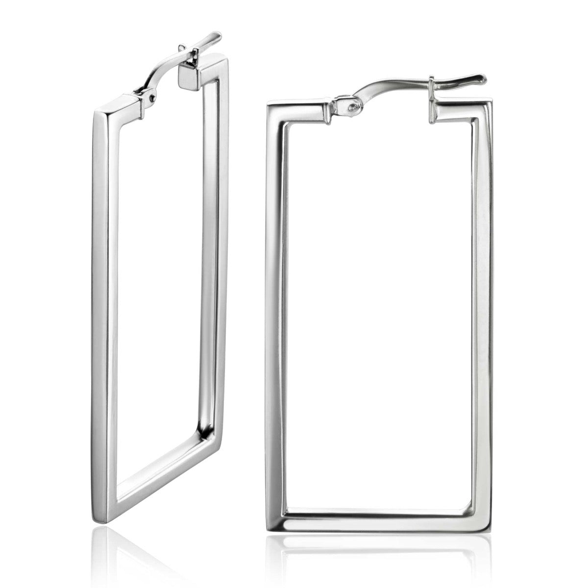 Orecchini in argento con forma rettangolare e finitura lucida.