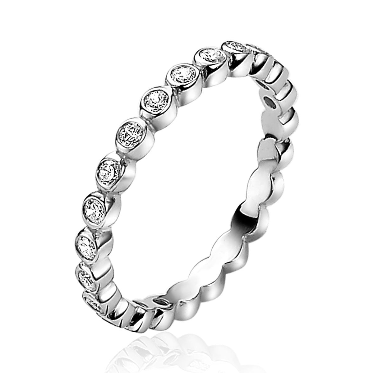 anello in argento con zirconi, forma rotonda e finitura lucida.
