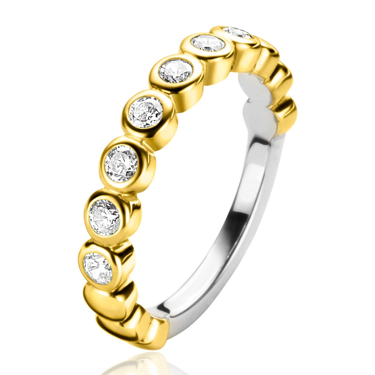Anello dorato con zirconi, design a cerchio con dettagli lucidi.